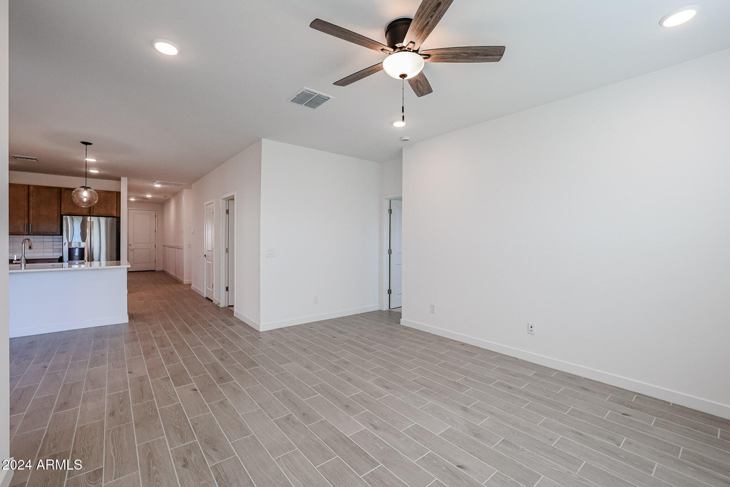 7931 W Frier Drive - Photo 10
