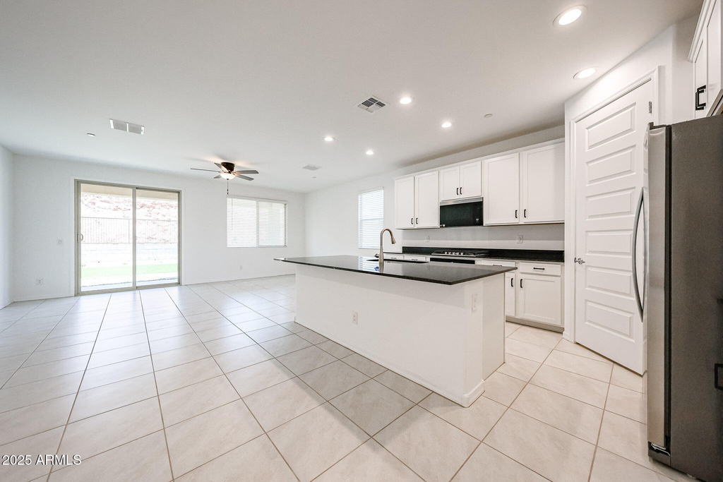28486 N 134th Avenue - Photo 3