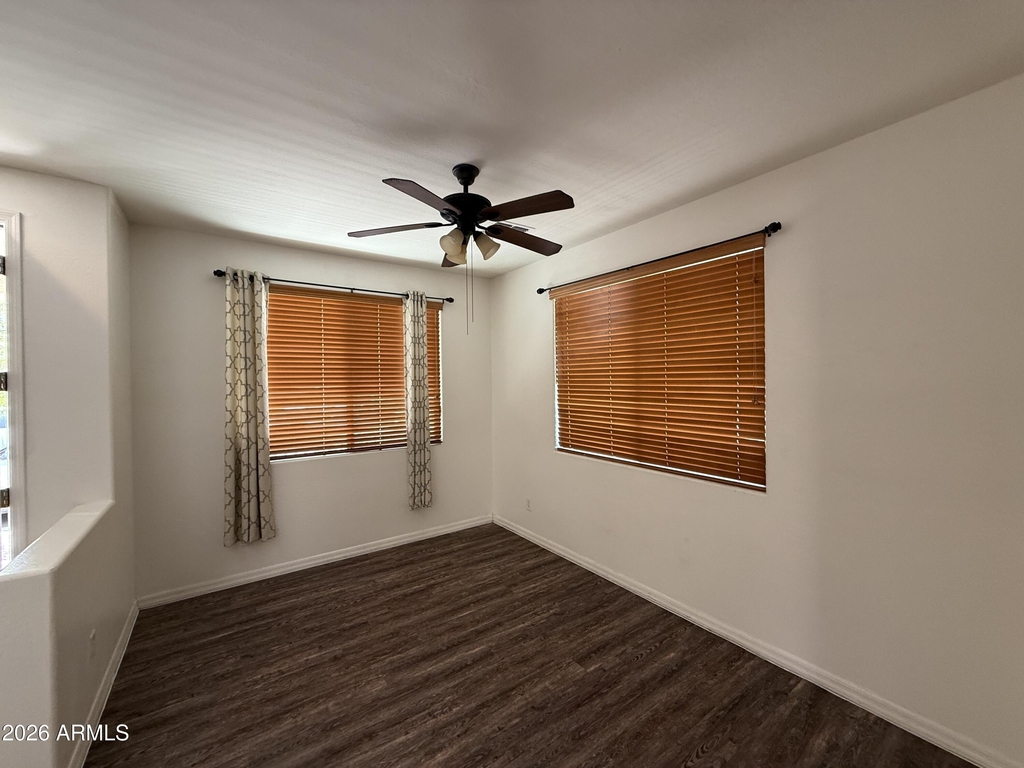 1670 E Elgin Street - Photo 4