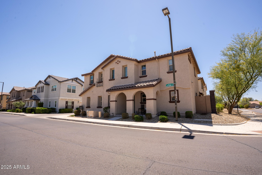 16425 W Latham Street - Photo 1