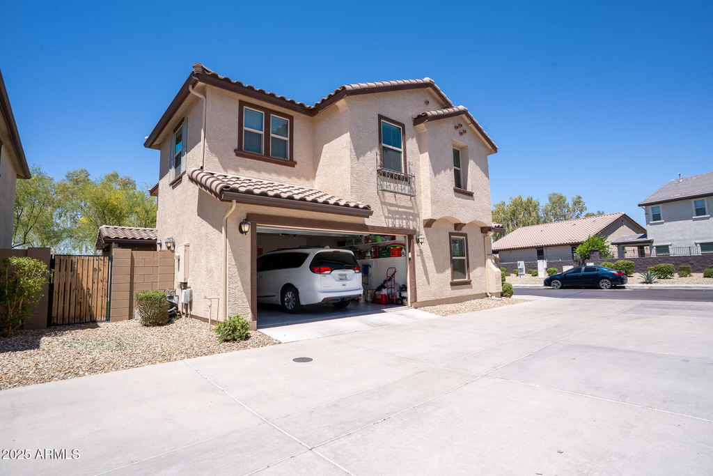 16425 W Latham Street - Photo 34