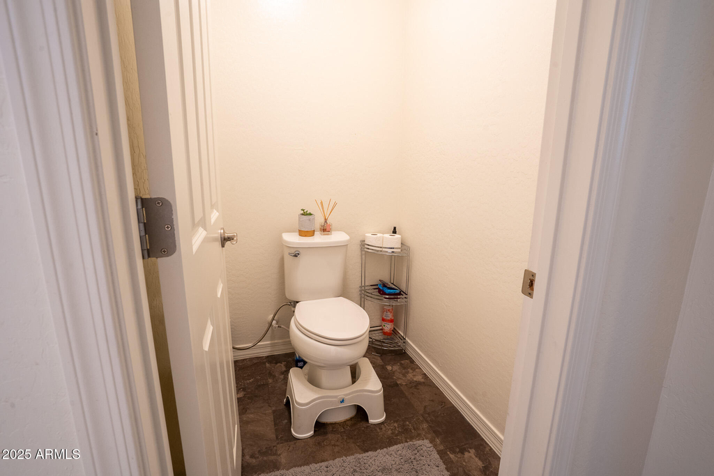 16425 W Latham Street - Photo 23