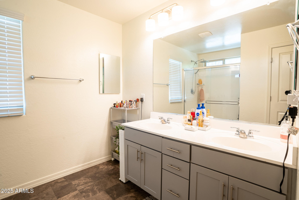 16425 W Latham Street - Photo 22