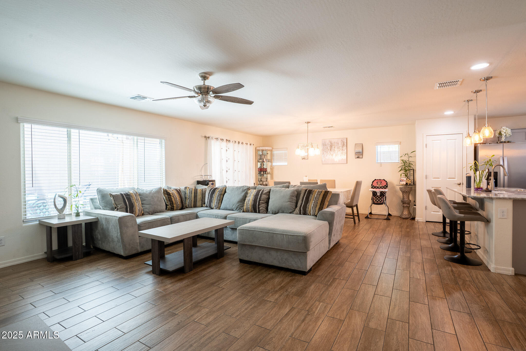 16425 W Latham Street - Photo 7