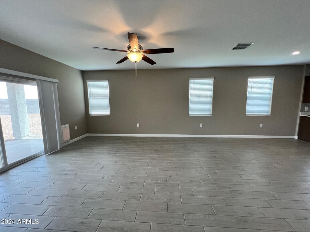 10424 S 54th Lane - Photo 21