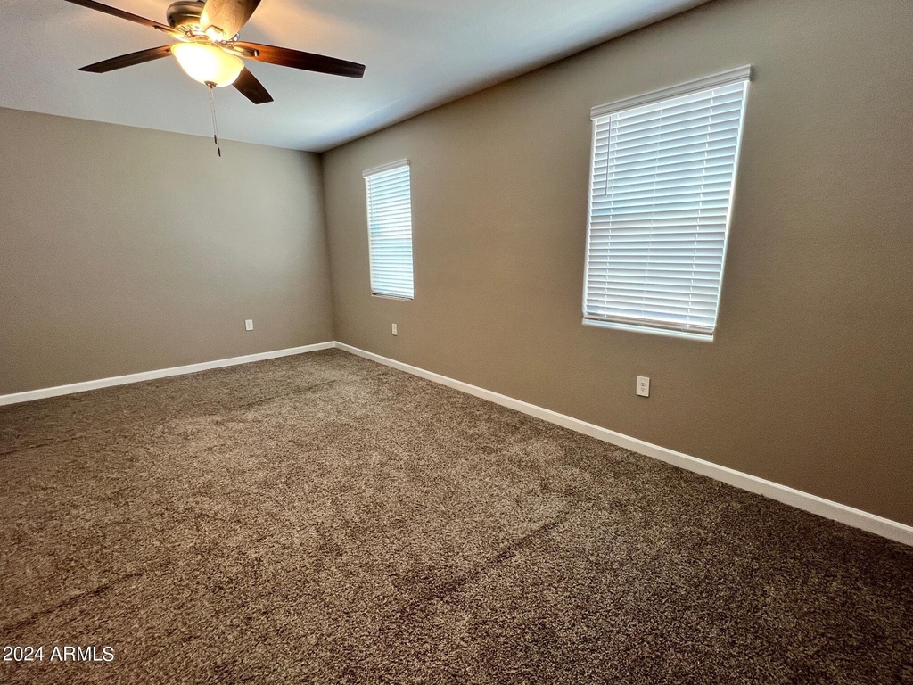 10424 S 54th Lane - Photo 22