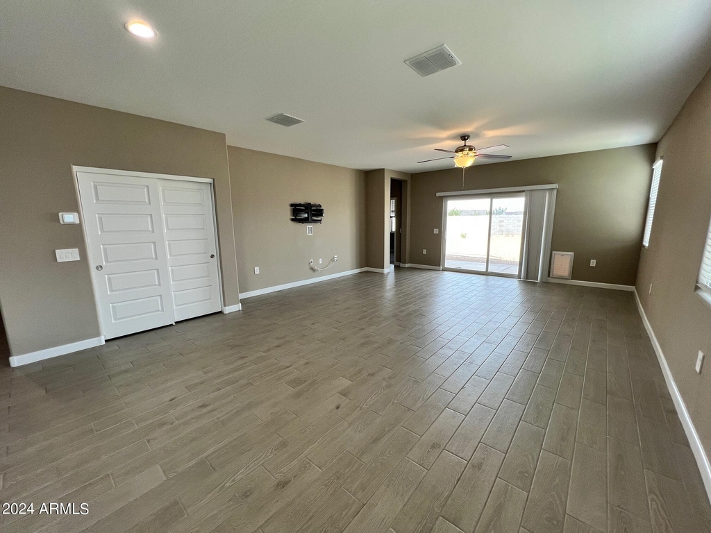 10424 S 54th Lane - Photo 19