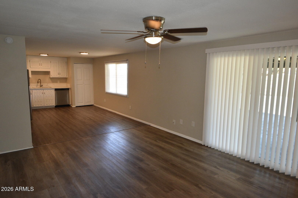 14235 N 39th Way - Photo 7