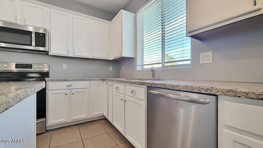 17282 W Elm Street - Photo 5