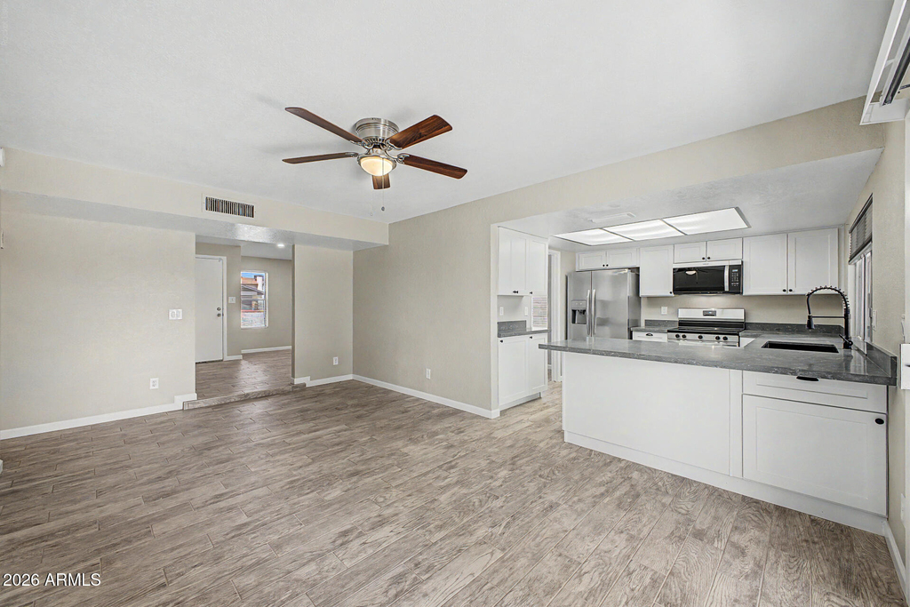 5527 W Cortez Street - Photo 9