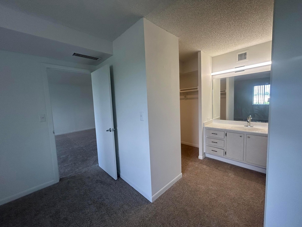 4108 N Pine Island Road - Photo 20