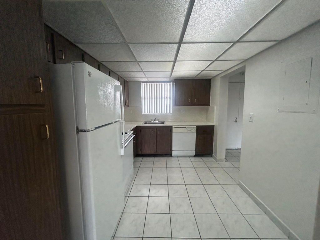 4108 N Pine Island Road - Photo 17