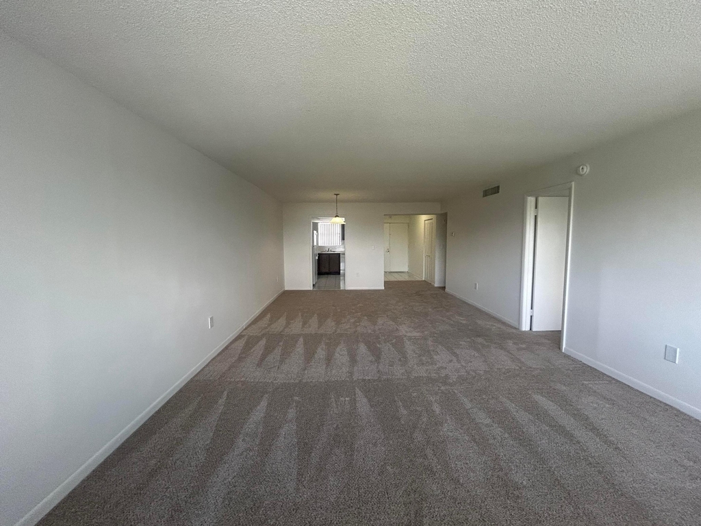 4108 N Pine Island Road - Photo 14