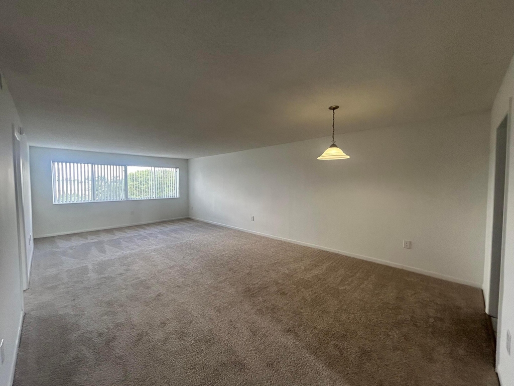 4108 N Pine Island Road - Photo 15
