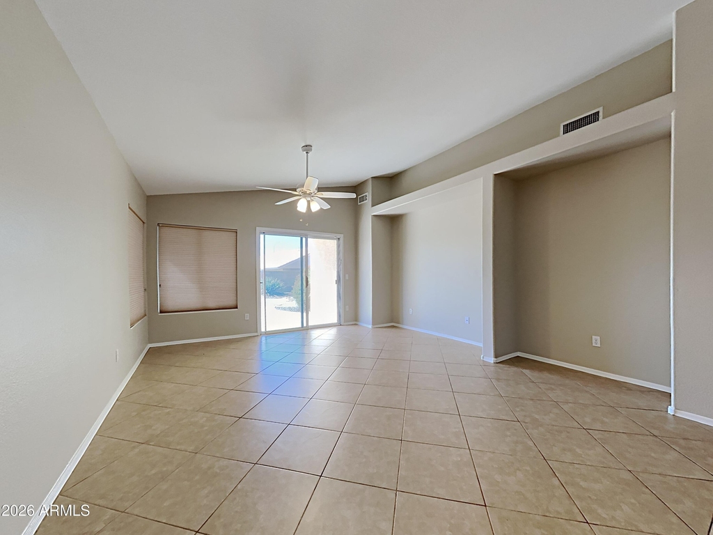 9305 E Medina Avenue - Photo 3