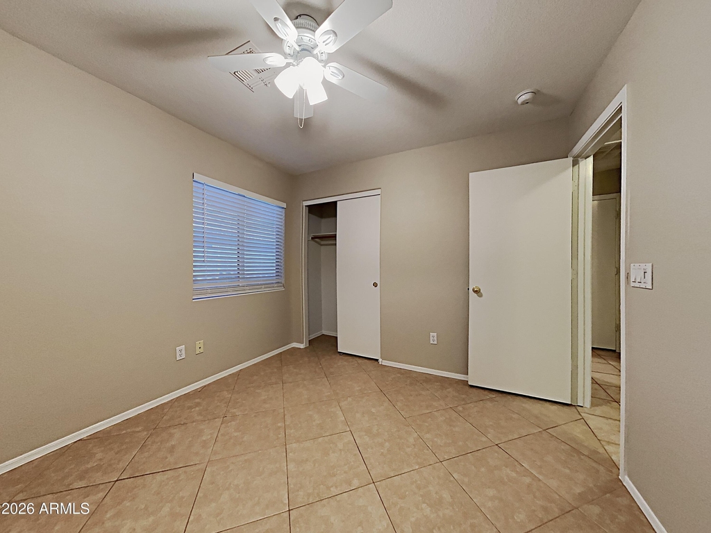 9305 E Medina Avenue - Photo 9