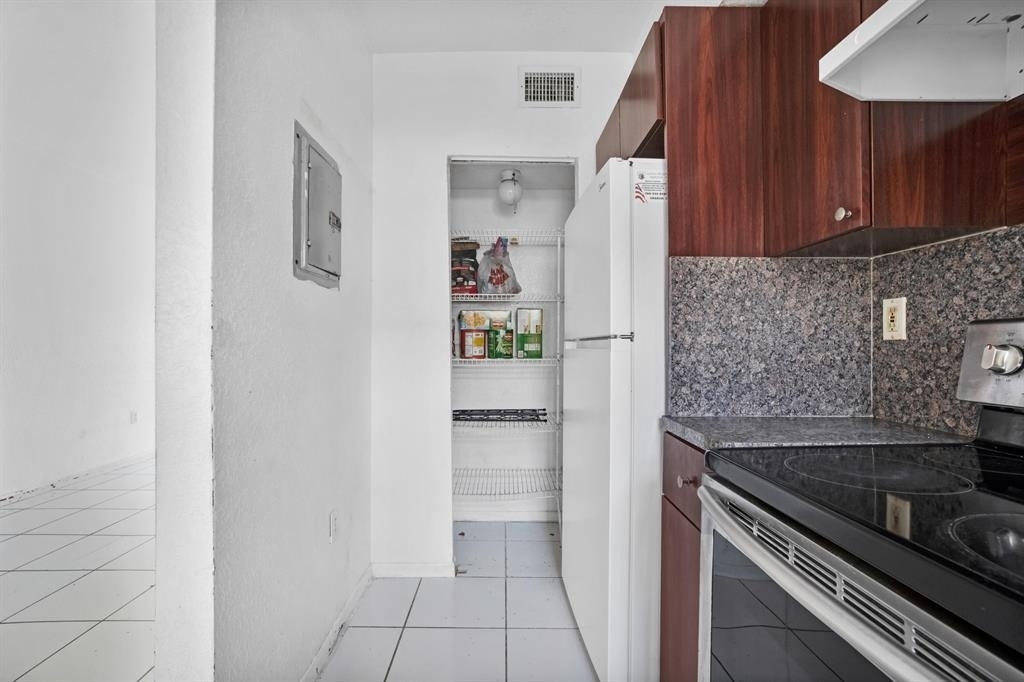 306 Nw 84th Terrace - Photo 0
