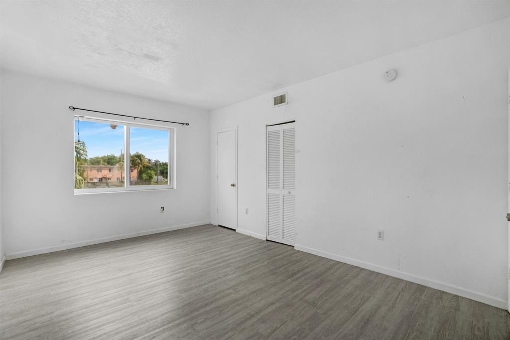306 Nw 84th Terrace - Photo 3