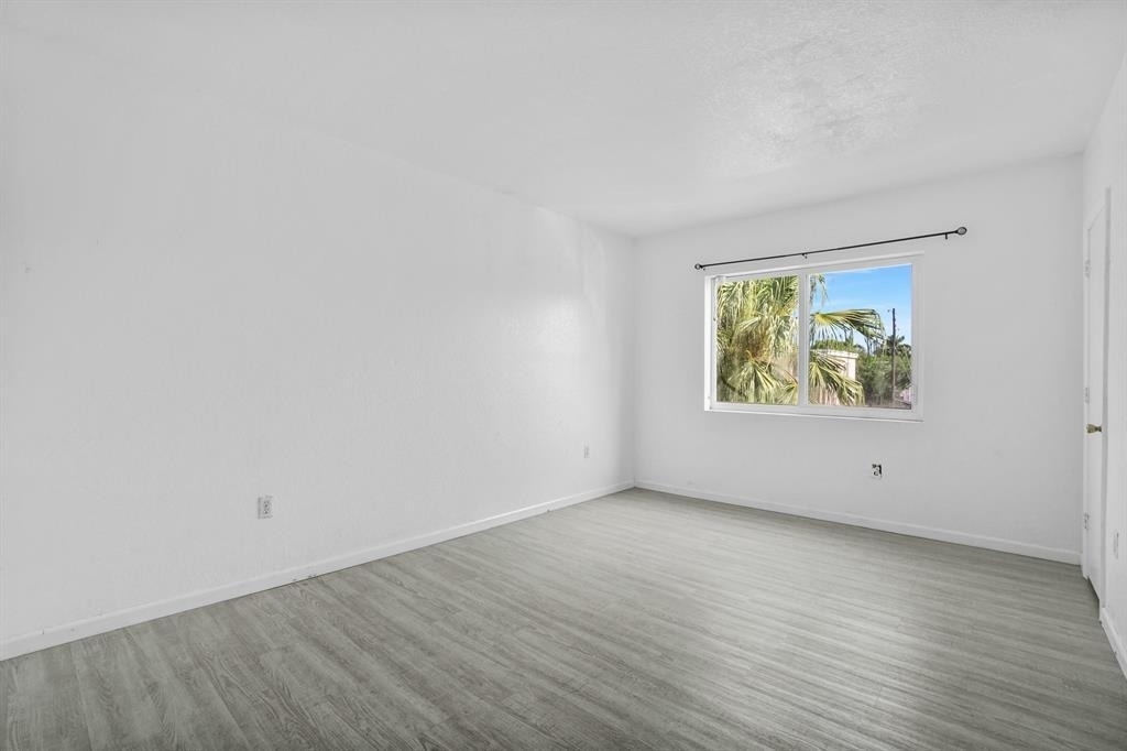 306 Nw 84th Terrace - Photo 2