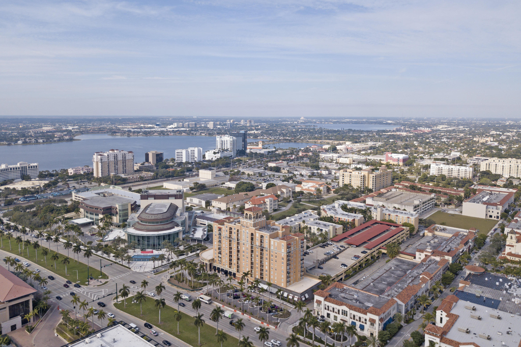651 Okeechobee Boulevard - Photo 0