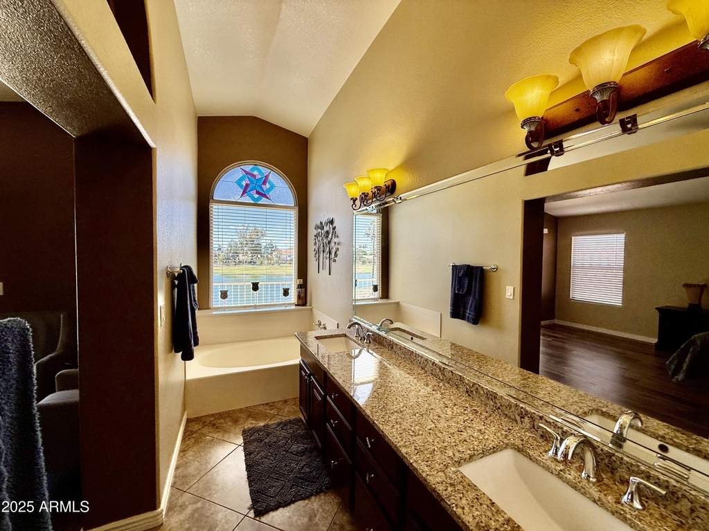 18882 N 77th Avenue - Photo 14