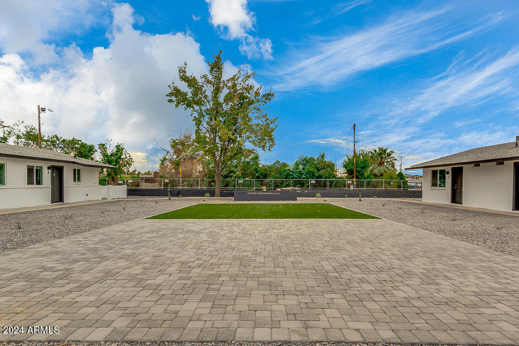 1648 W Colter Street - Photo 15