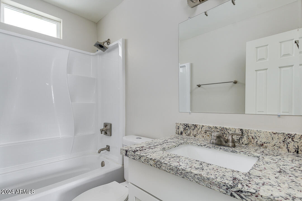 1648 W Colter Street - Photo 9
