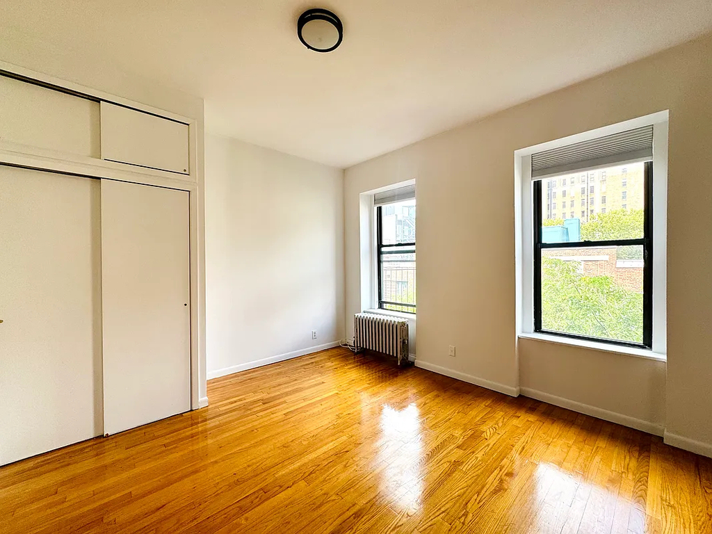 314 East 11th Street - Photo 0