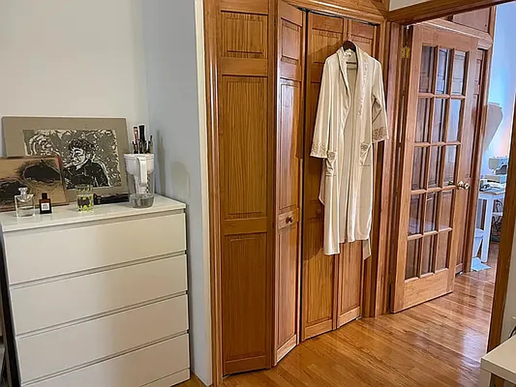 314 East 11th Street - Photo 2