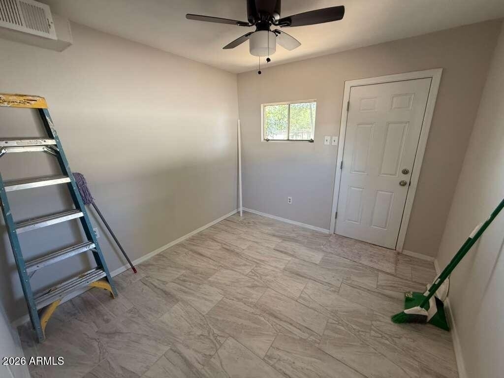 662 E Avenue - Photo 15