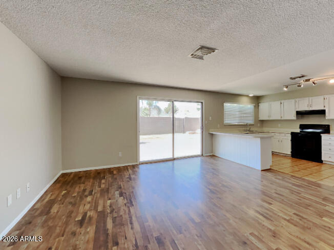 1610 W Estrella Drive - Photo 3