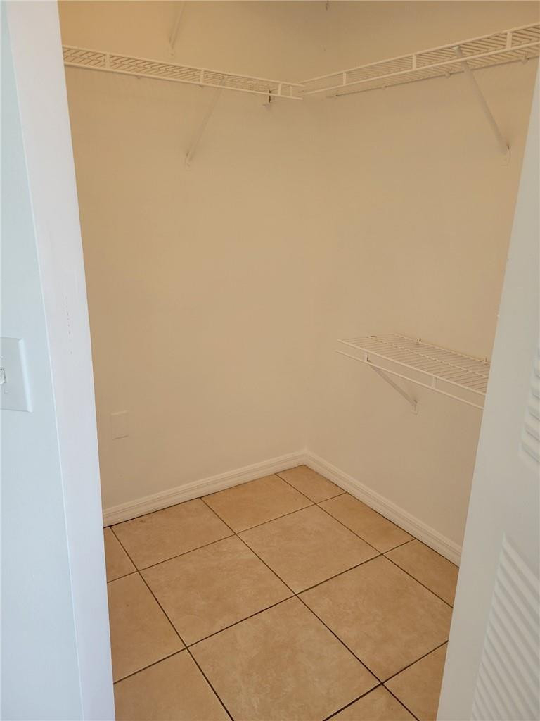 5005 Wiles Road - Photo 11