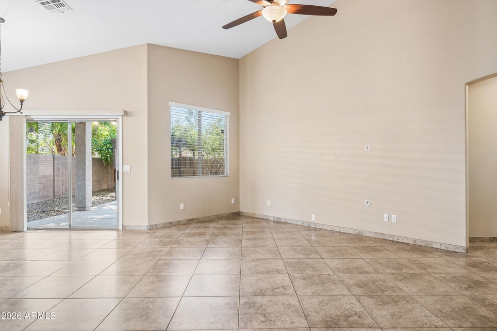 9161 W Salter Drive - Photo 10