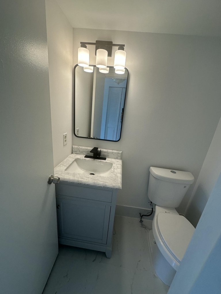 205 Mansfield Way E - Photo 4