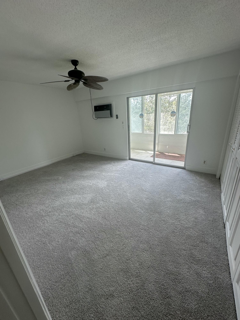 205 Mansfield Way E - Photo 3