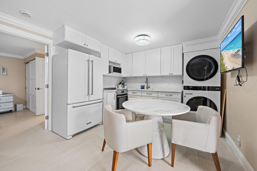 447 27th Street - Photo 1