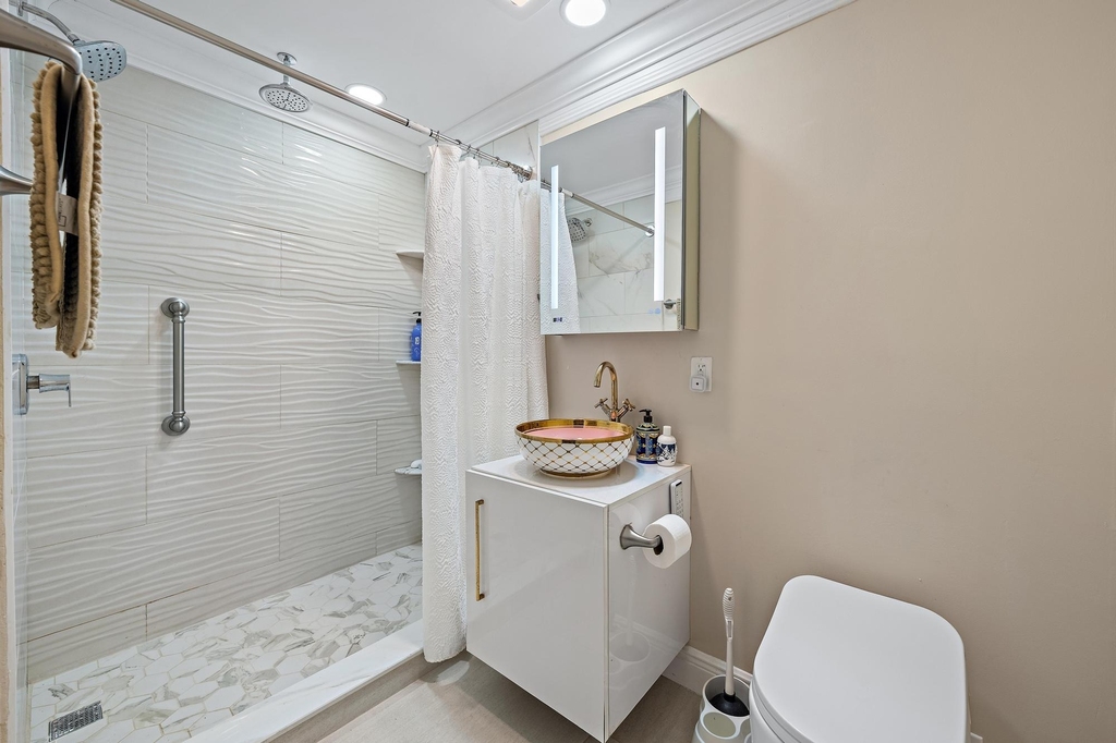 447 27th Street - Photo 7