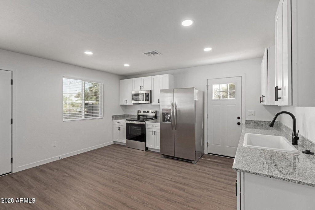 502 S Crismon Road - Photo 2