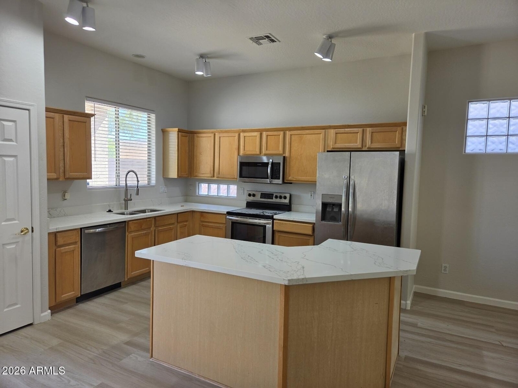 13426 W Jacobson Drive - Photo 2