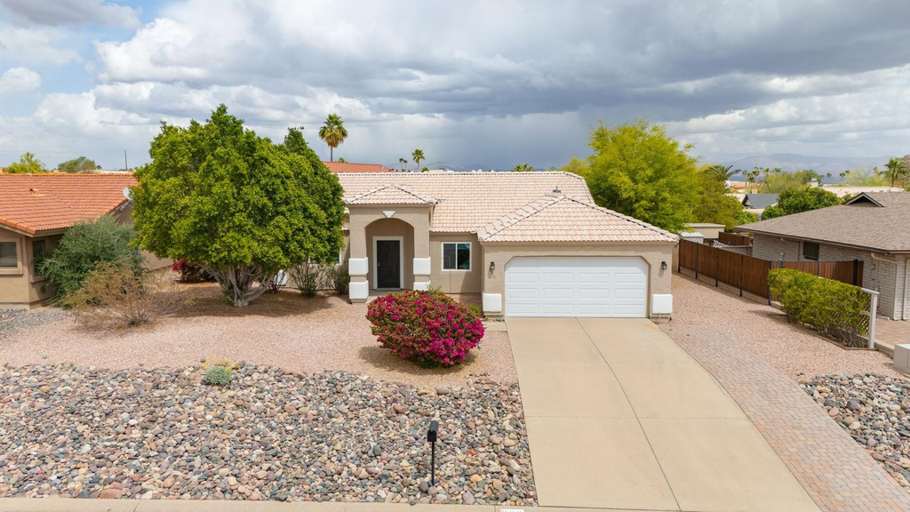 16916 E Alamosa Avenue - Photo 2