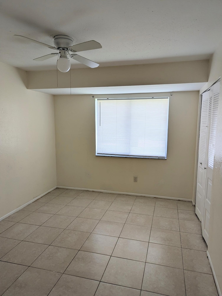 2222 Se Holland Street - Photo 6