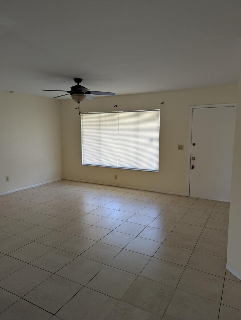2222 Se Holland Street - Photo 2
