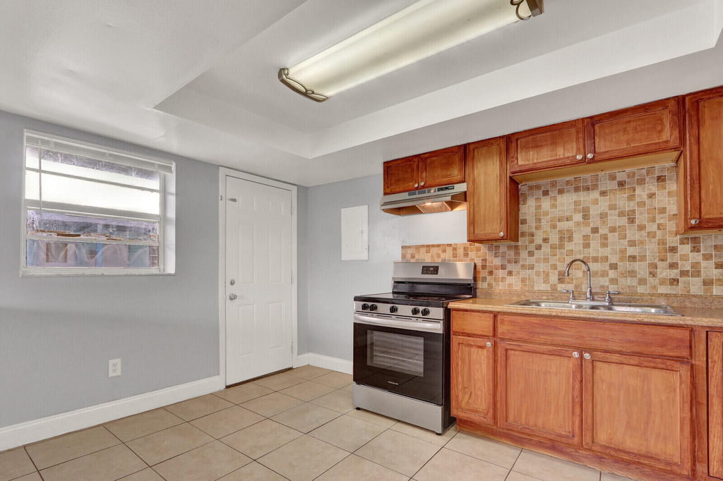 3204 Louisiana Avenue - Photo 6