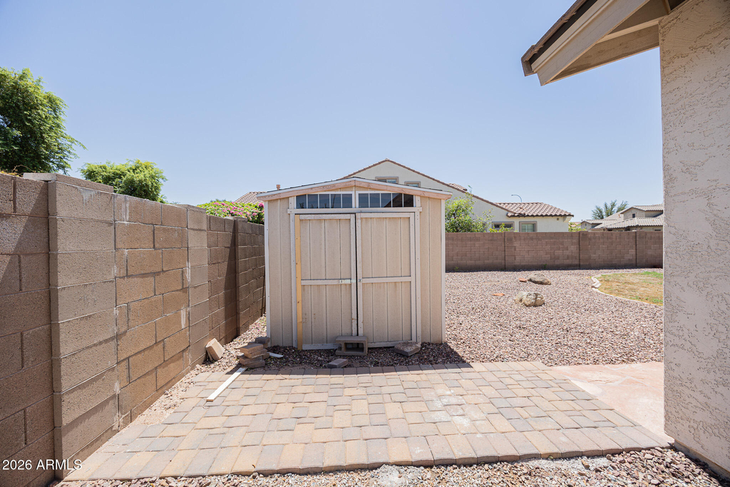 3681 E Yellowstone Place - Photo 27