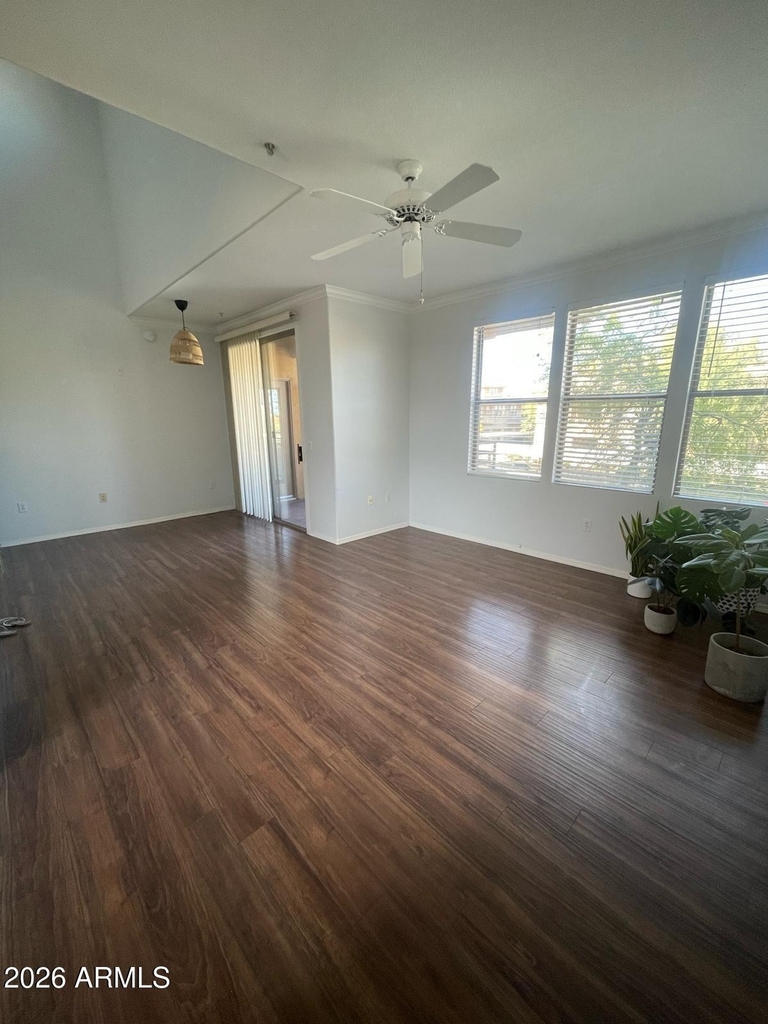 20100 N 78th Place - Photo 3