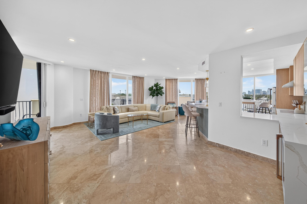 100 S Birch Road - Photo 4
