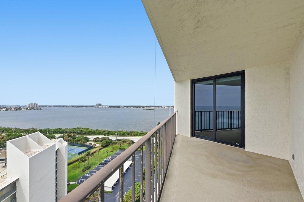 5420 N Ocean Drive - Photo 4