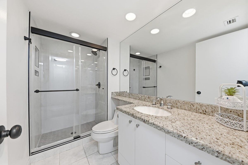 5420 N Ocean Drive - Photo 18