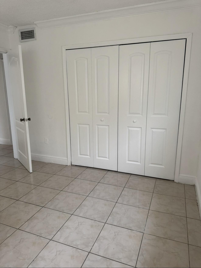 16118 Ne 21st Avenue - Photo 2