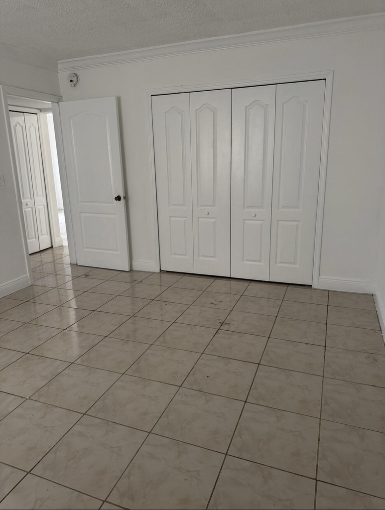 16118 Ne 21st Avenue - Photo 0